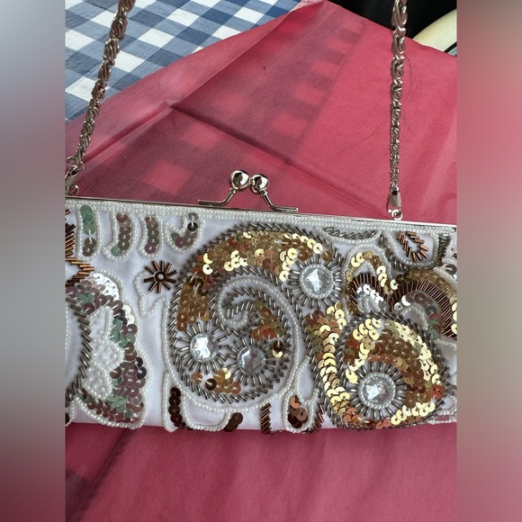 Evening clutch; NWOT; Beautiful Bag - Picture 5 of 10